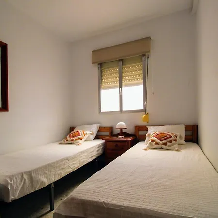 Three Bedrooms In La Caleta Lägenhet *