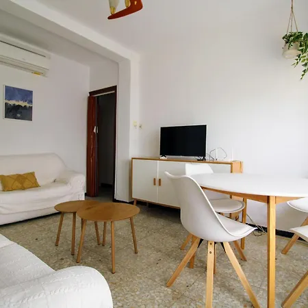 Three Bedrooms In La Caleta דירה