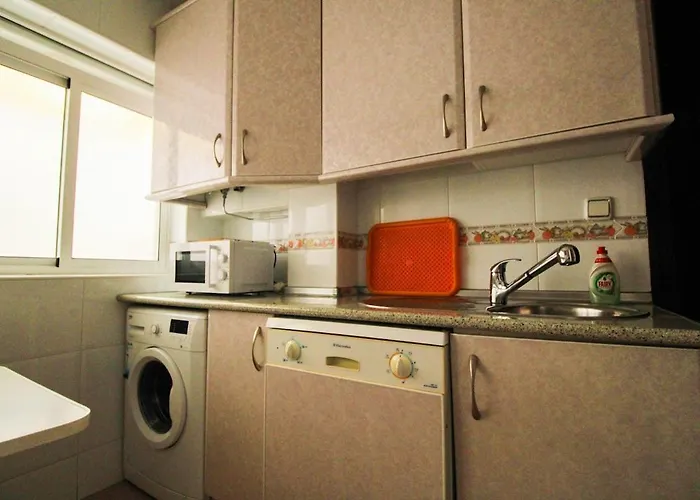 Three Bedrooms In La Caleta 公寓